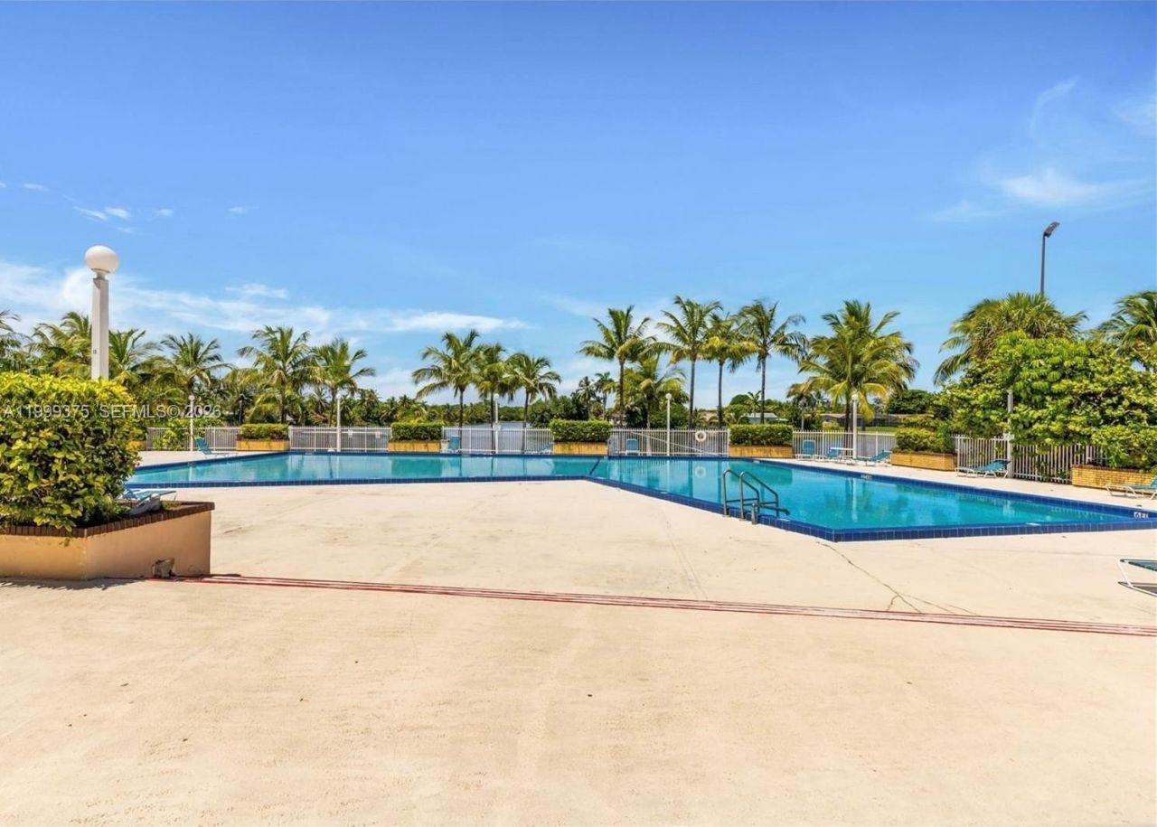 14415 N Kendall Dr, Unit 405G, Miami, FL 33186 Photo