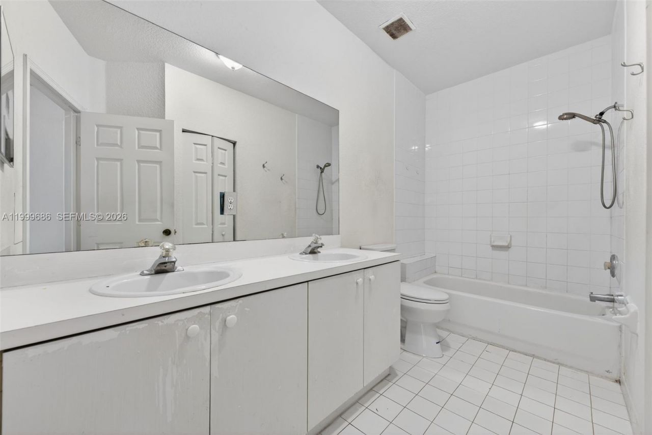 7802 Catalina Cir, Tamarac, FL 33321 Photo