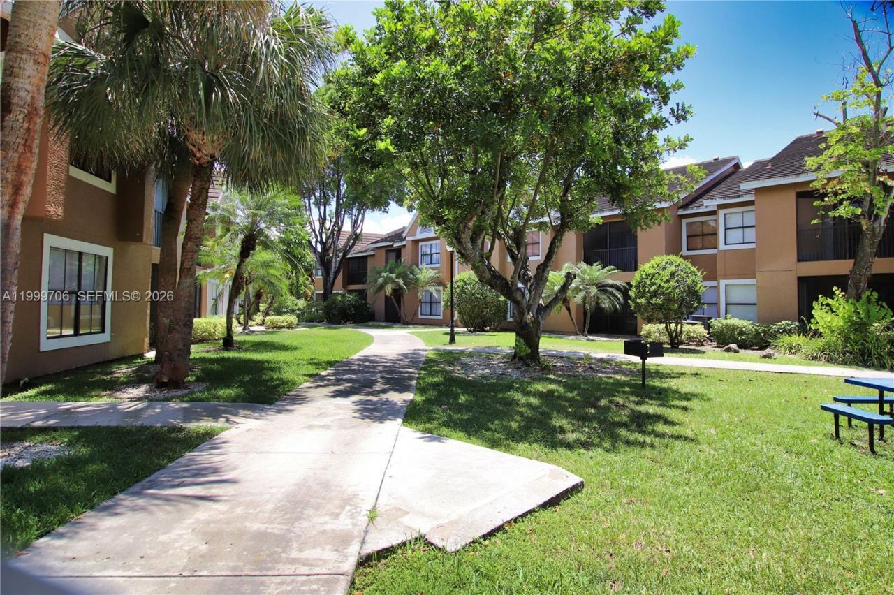 10681 SW 156th Pl, Unit 402, Miami, FL 33196 Photo