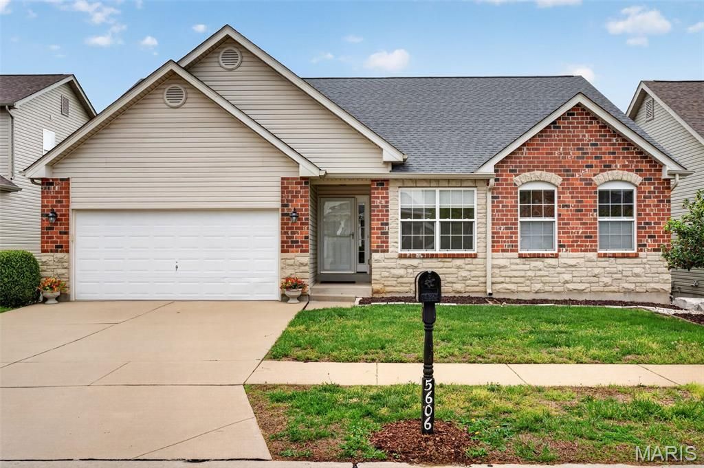 5606 Paris Court, Saint Louis, MO 63129 Main Photo