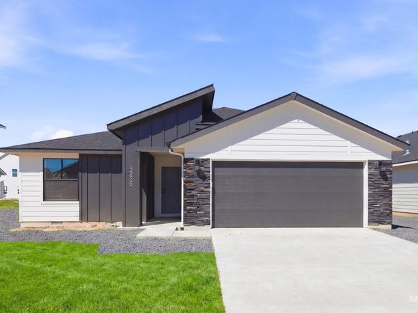 5226 E Open Canyon Dr, Nampa, ID 83687