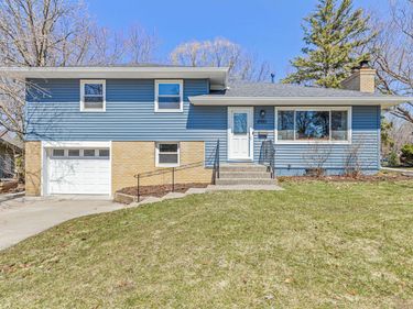 8180 Julianne Terrace, Golden Valley, MN 55427