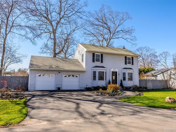 58 Freya Road , Rocky Point, NY 11778