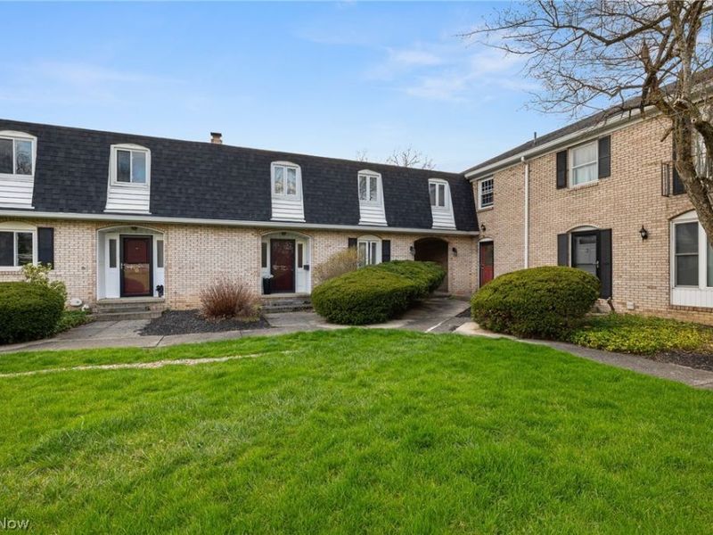 824 S Chillicothe Road, Unit 5, Aurora, OH 44202 Photo 1