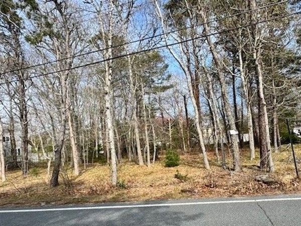 53 Brooks Rd, Harwich, MA 02646