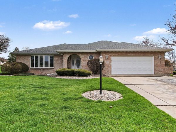 9241 Monix Drive, St. John, IN 46373