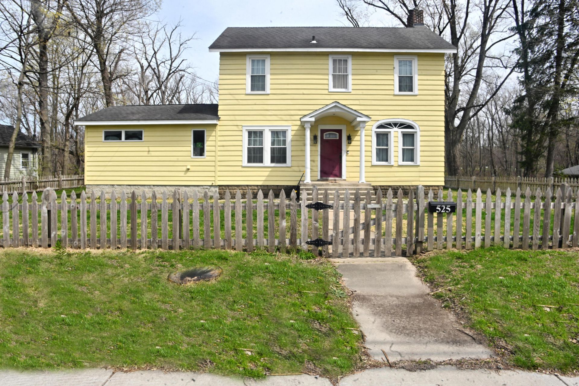 525 S Calumet Road, Chesterton, IN 46304 Main Photo