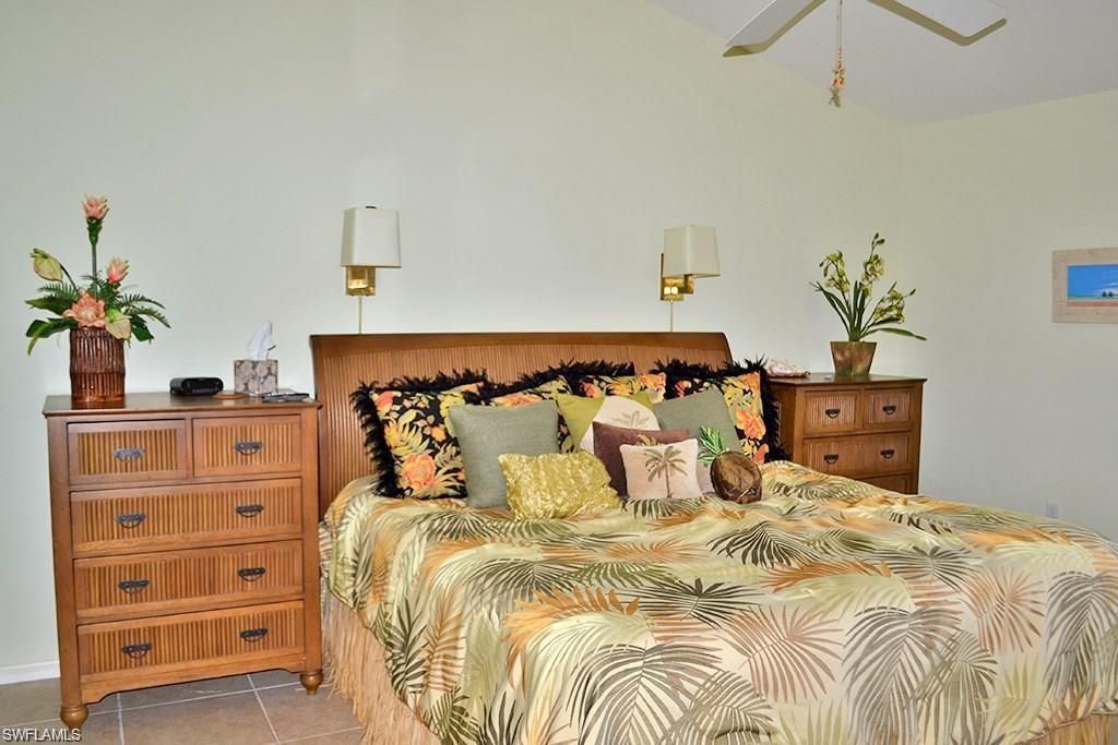 5635 Turtle Bay Dr, Unit 6, Naples, FL 34108 Photo