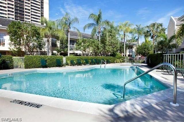 5635 Turtle Bay Dr, Unit 6, Naples, FL 34108 Photo
