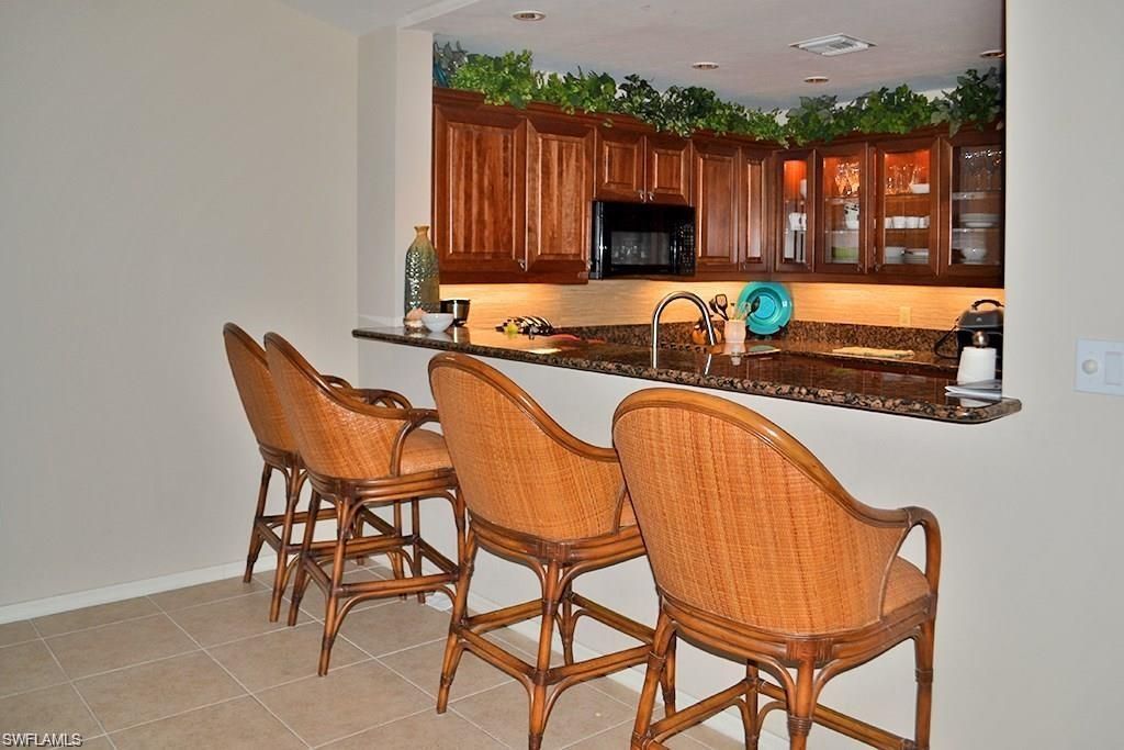 5635 Turtle Bay Dr, Unit 6, Naples, FL 34108 Photo