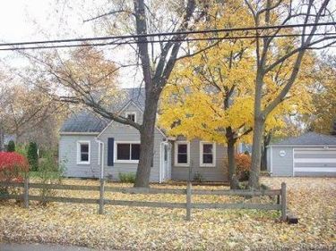 4790 ELIZABETH LAKE Road, Waterford Twp, MI 48327