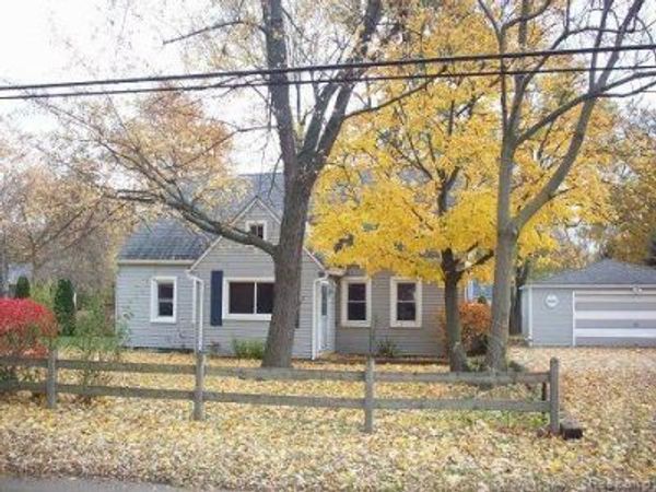 4790 ELIZABETH LAKE Road, Waterford Twp, MI 48327