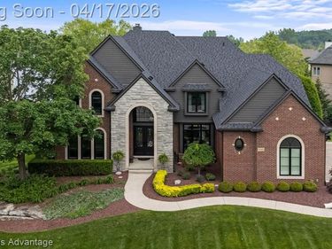 10993 Stoney Point Drive, Green Oak Twp, MI 48178