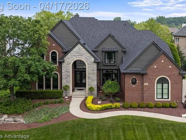 10993 Stoney Point Drive, Green Oak Twp, MI 48178