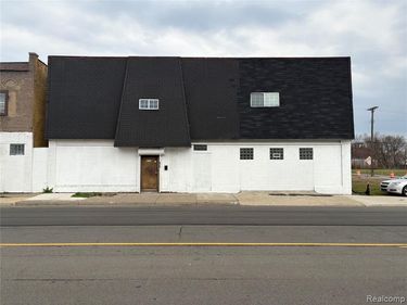 8725 Harper Avenue, Detroit, MI 48213