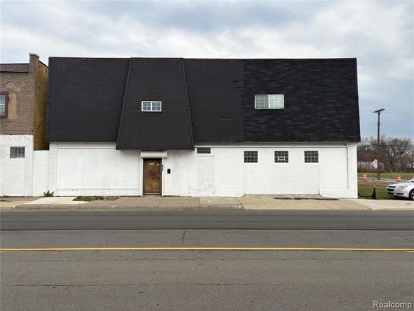 8725 Harper Avenue, Detroit, MI 48213