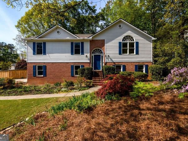 555 Heritage Woods Drive NE, Dacula, GA 30019