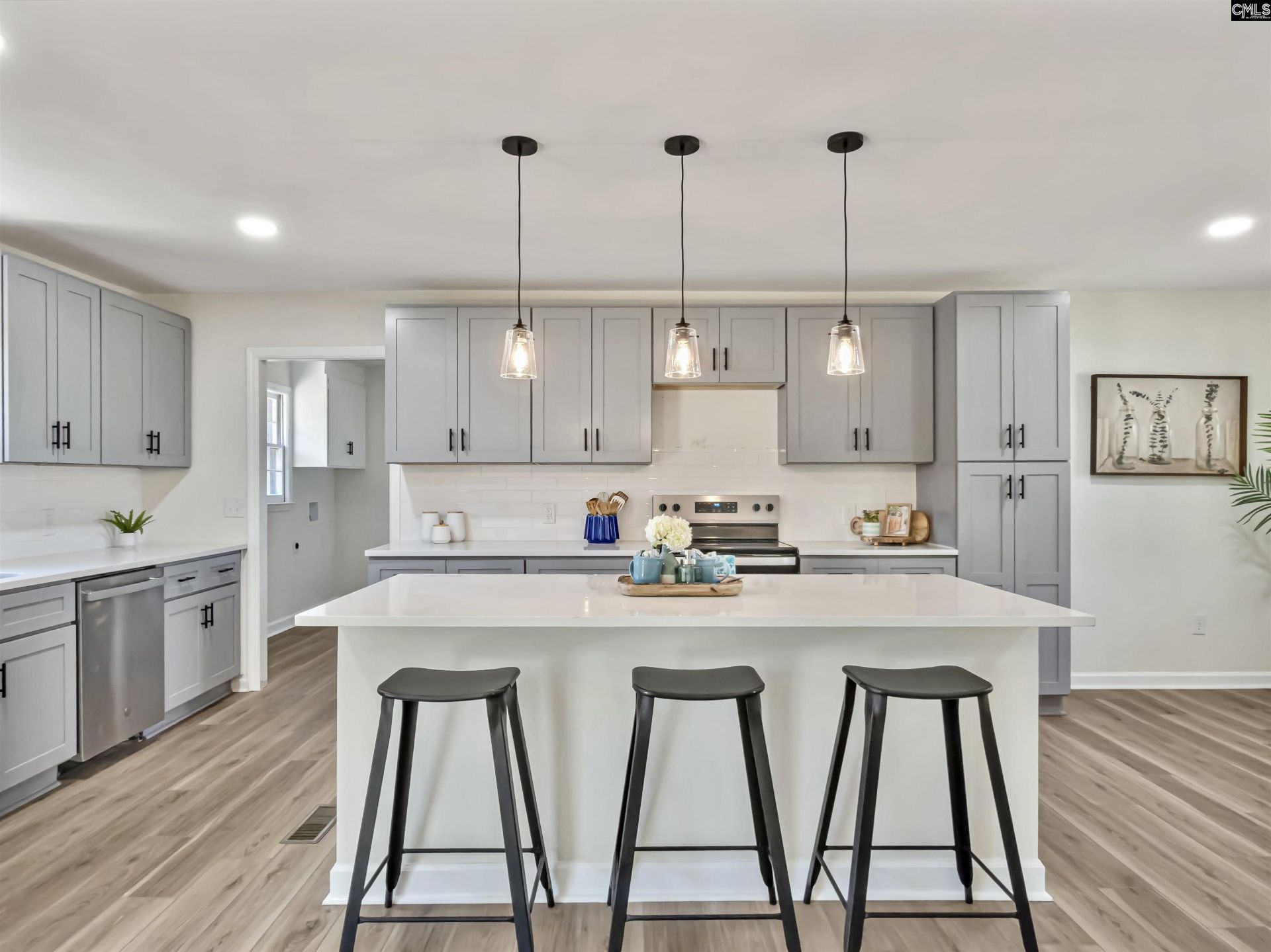 114 Azalea Drive Photo 6