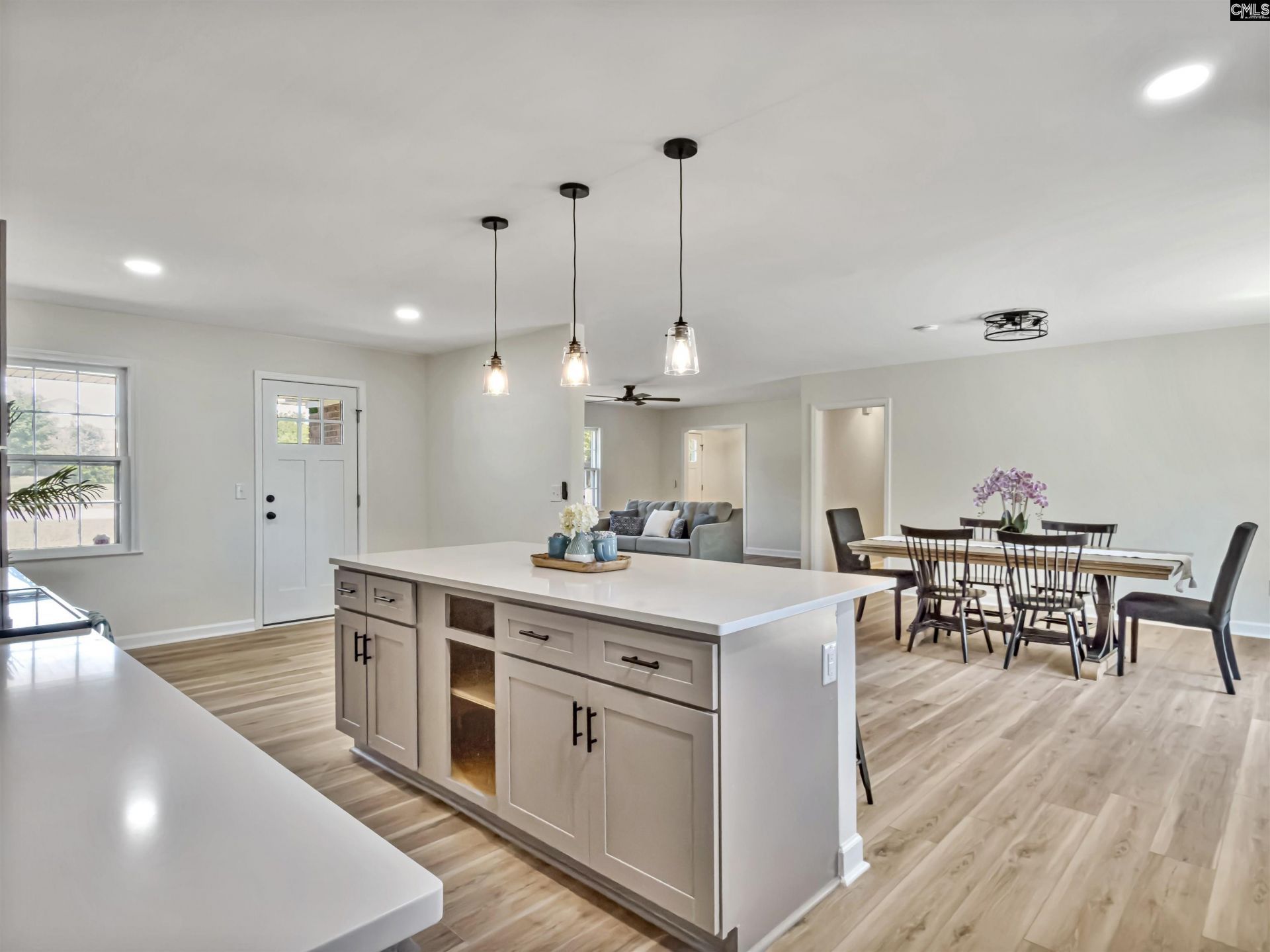 114 Azalea Drive Photo 7