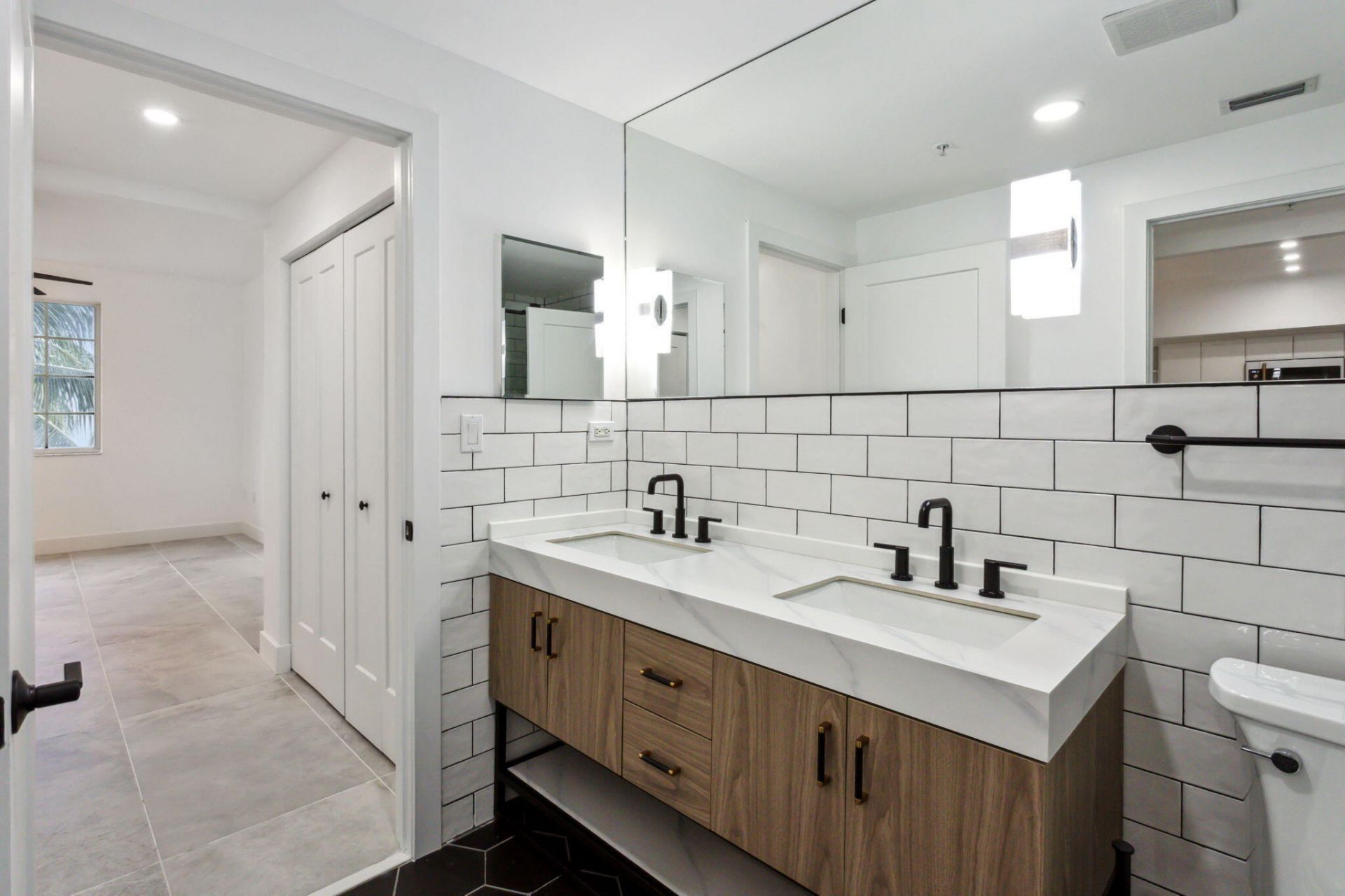 250 NE 3rd Avenue, Unit 1-416, Delray Beach, FL 33444 Photo