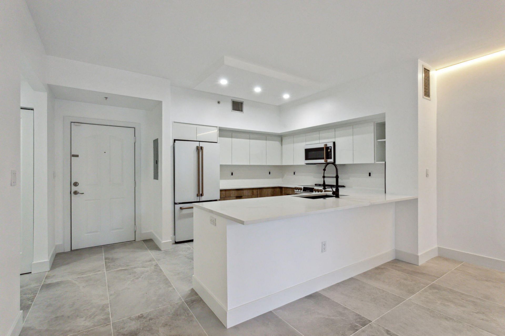 250 NE 3rd Avenue, Unit 1-416, Delray Beach, FL 33444 Photo