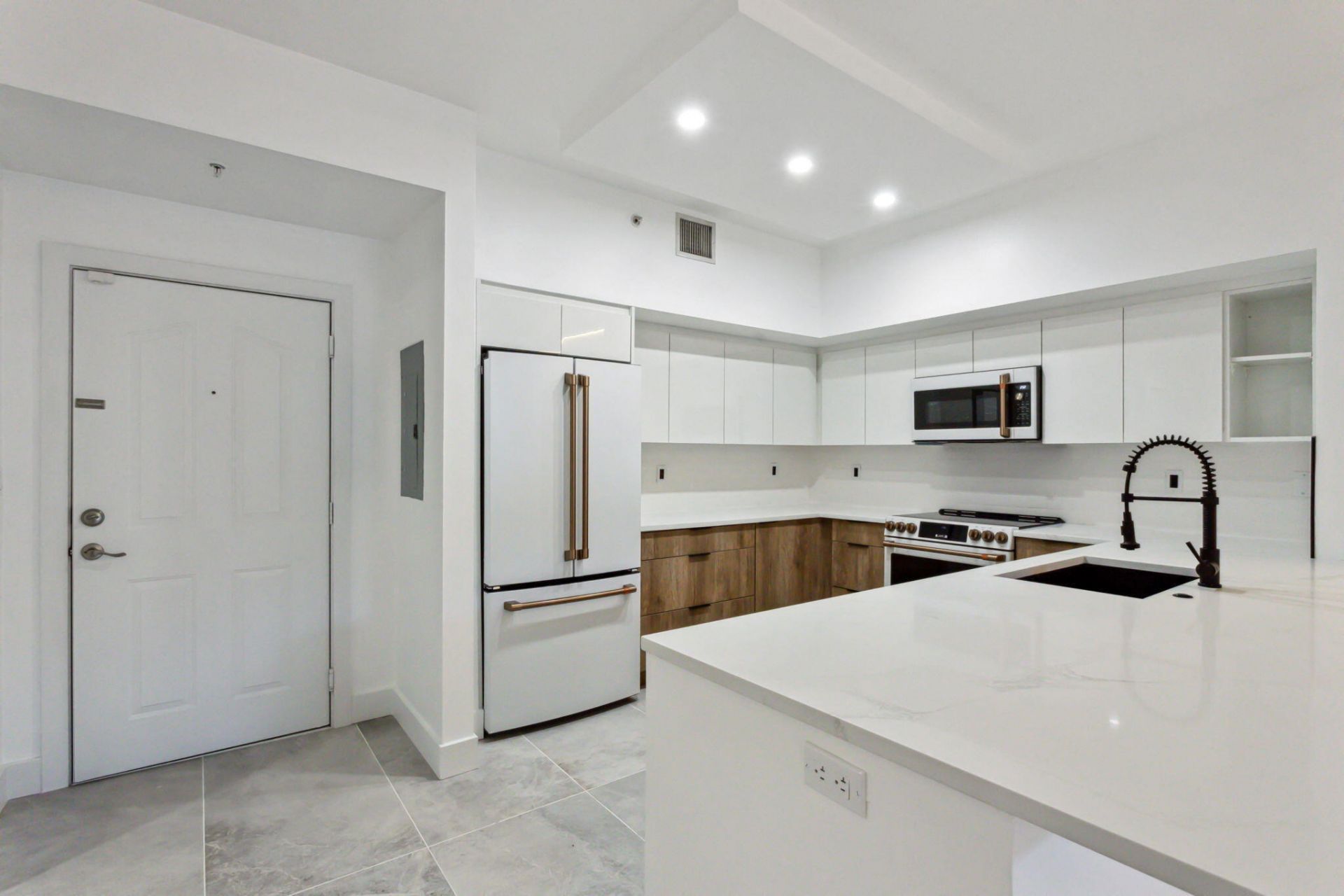 250 NE 3rd Avenue, Unit 1-416, Delray Beach, FL 33444 Photo