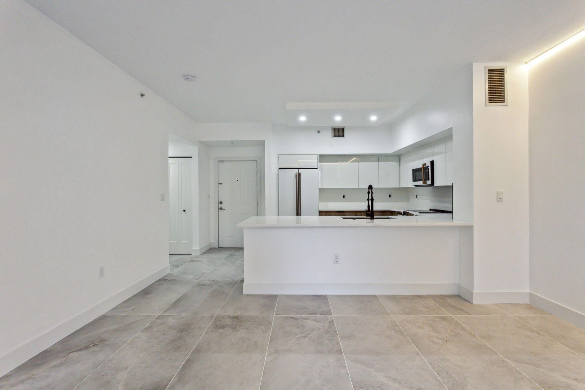 250 NE 3rd Avenue, Unit 1-416, Delray Beach, FL 33444 Photo