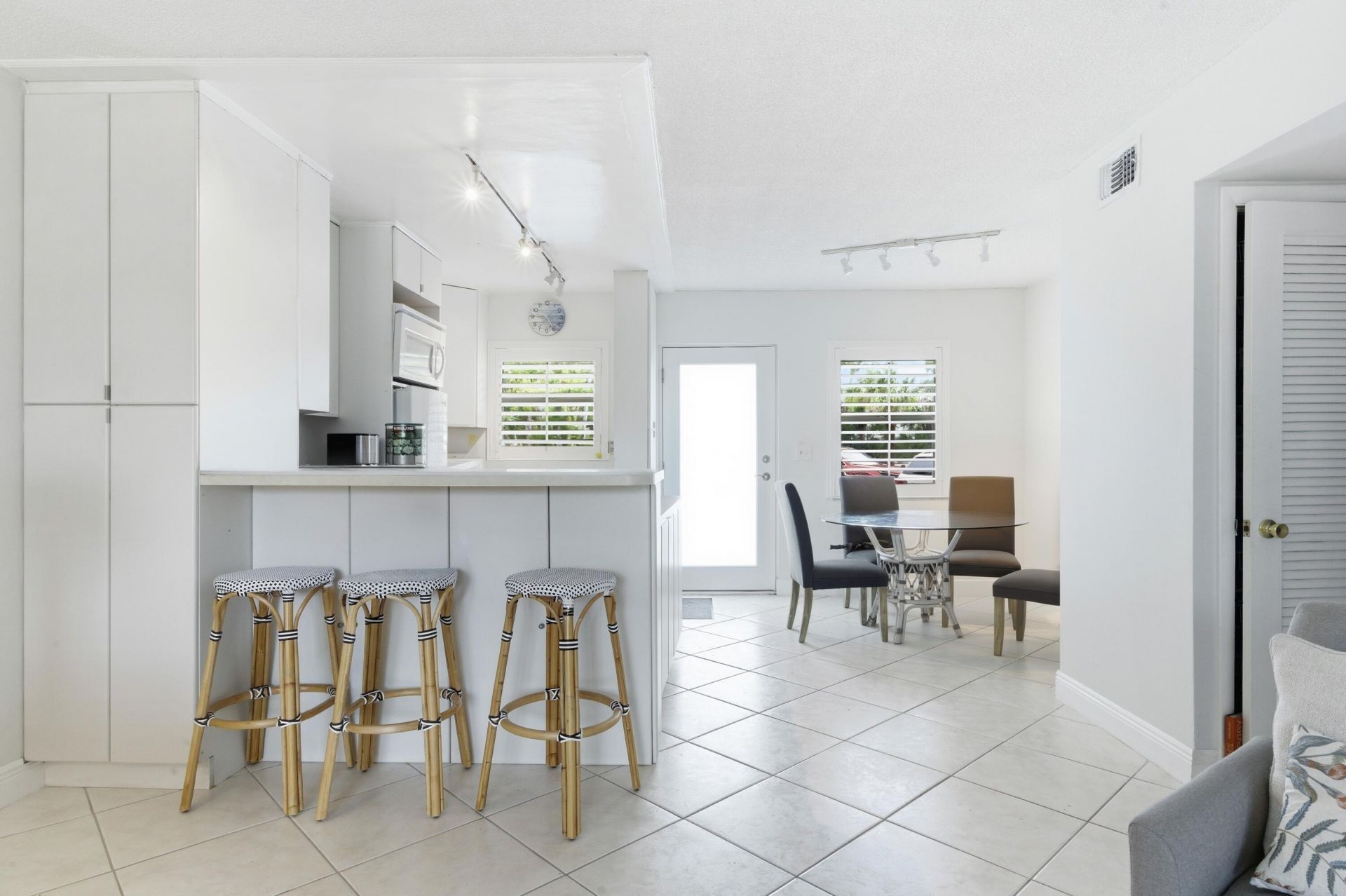 139 Sunrise Avenue, Unit 102, Palm Beach, FL 33480 Photo