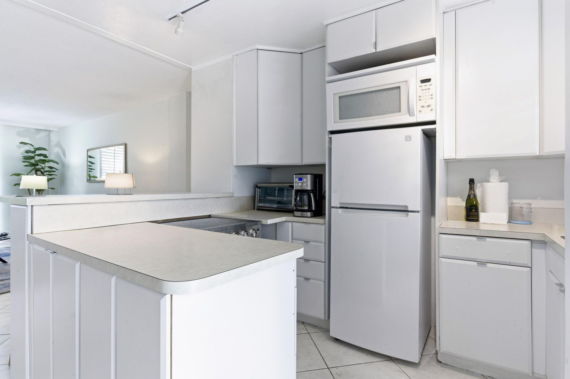 139 Sunrise Avenue, Unit 102, Palm Beach, FL 33480 Photo