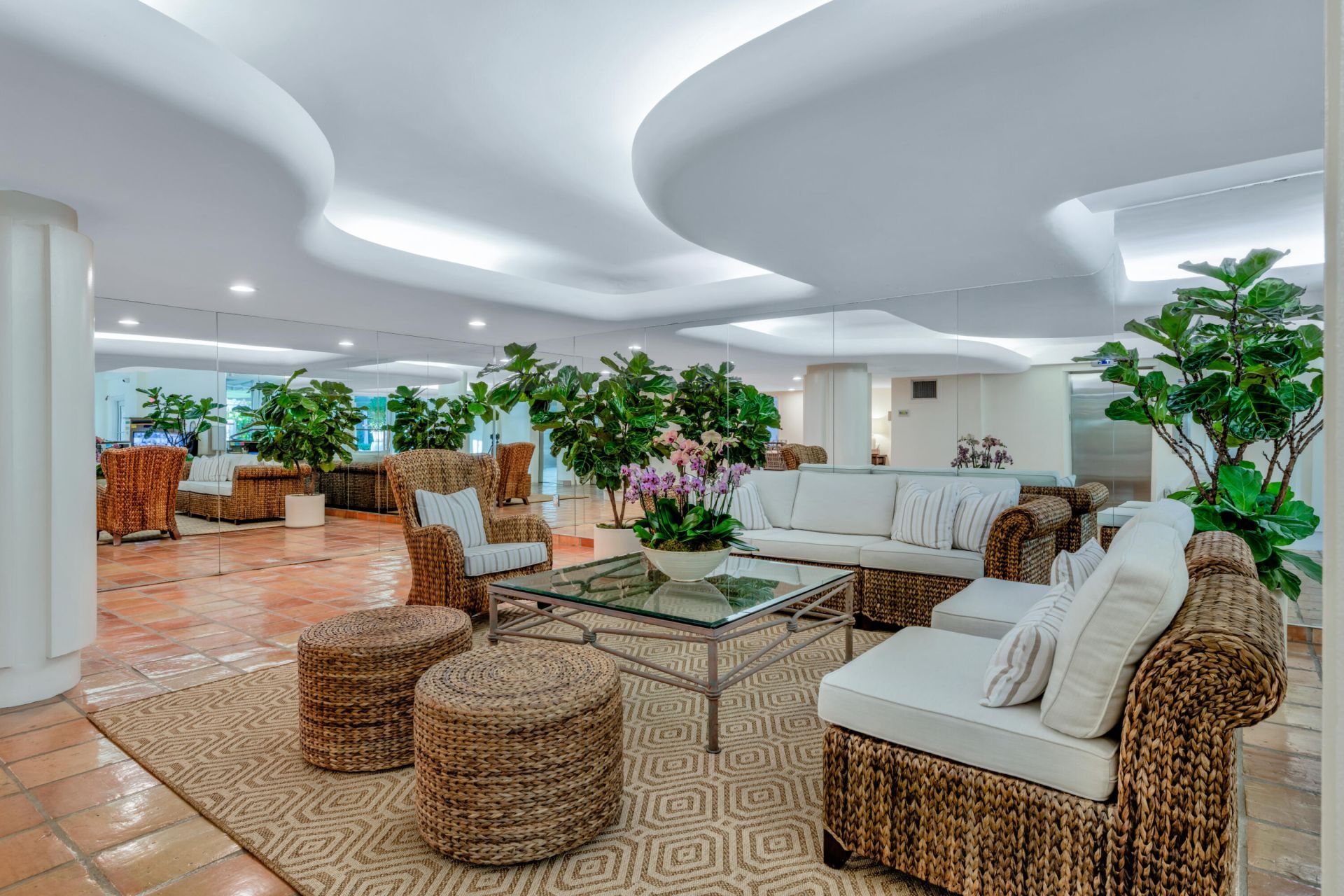 139 Sunrise Avenue, Unit 102, Palm Beach, FL 33480 Photo