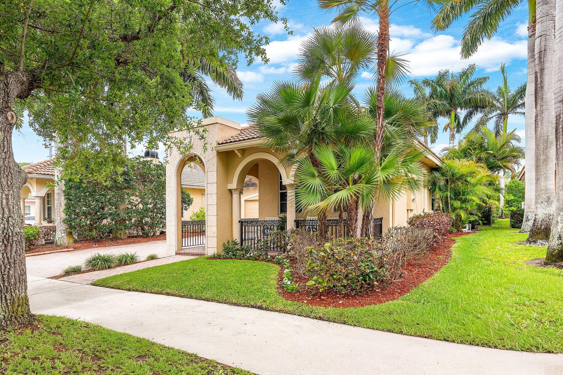 123 Via Castilla, Jupiter, FL 33458 Photo