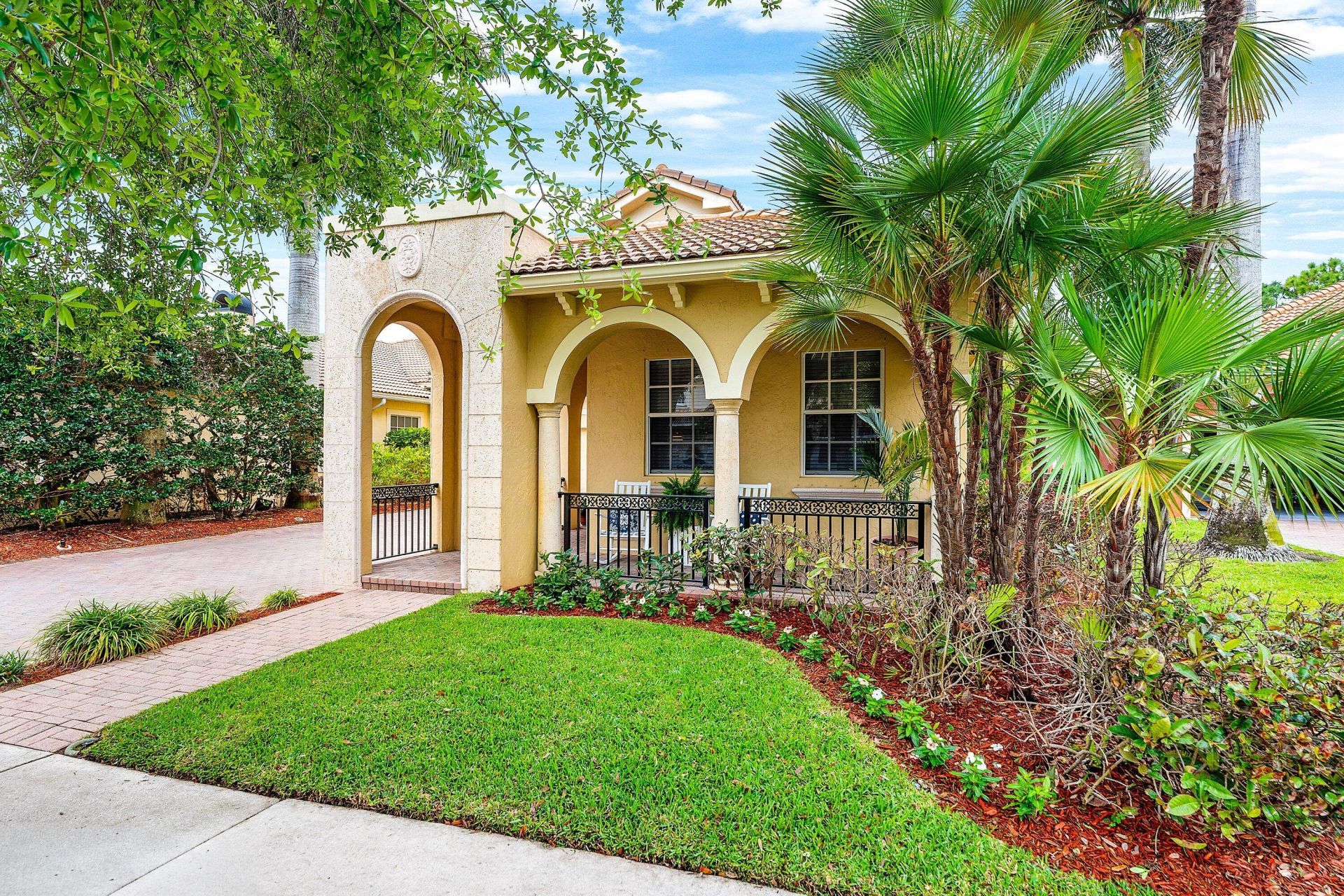 123 Via Castilla, Jupiter, FL 33458 Photo