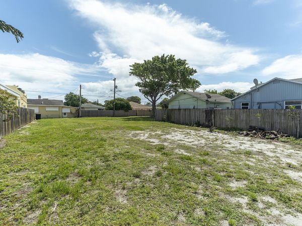 628 N K Street, Lake Worth Beach, FL 33460