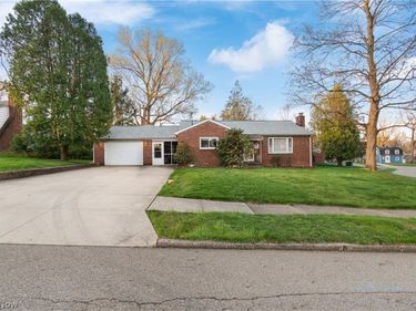 1807 Wicliff Avenue NE, Massillon, OH 44646