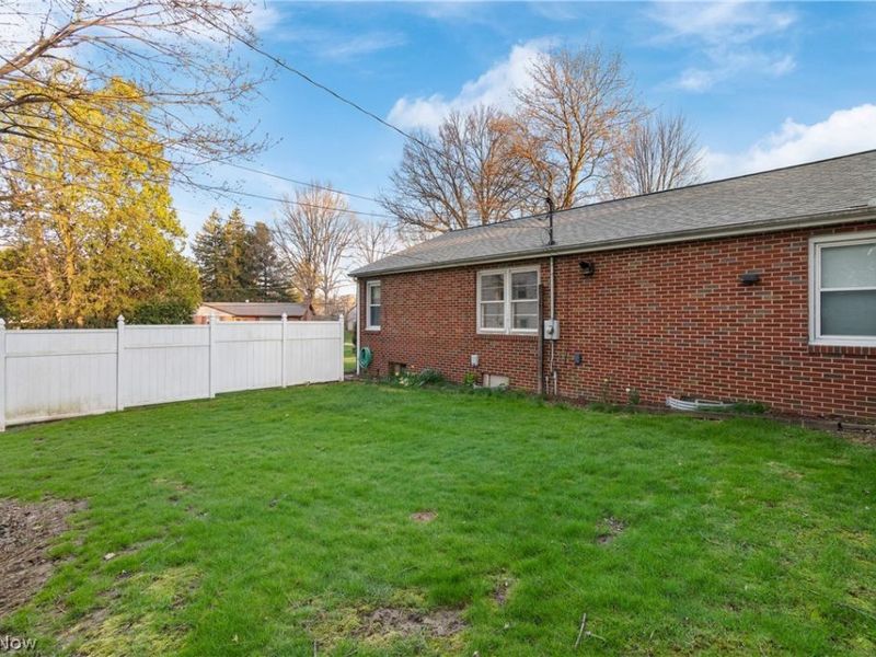 1807 Wicliff Avenue NE, Massillon, OH 44646 Photo 25