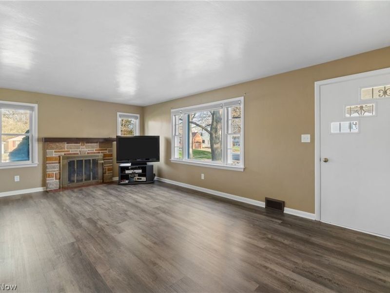 1807 Wicliff Avenue NE, Massillon, OH 44646 Photo 4