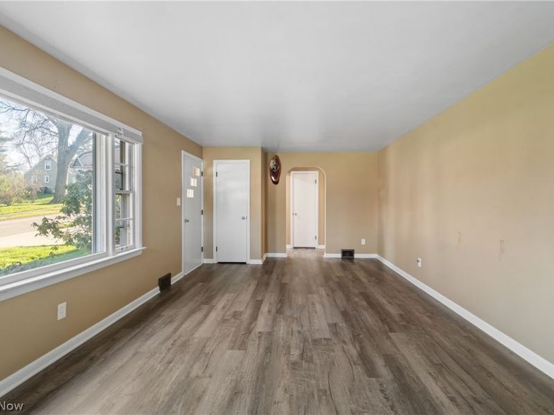 1807 Wicliff Avenue NE, Massillon, OH 44646 Photo 6