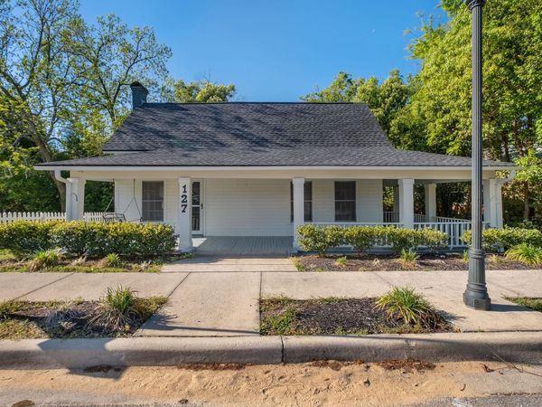 127 E 7th Avenue , Havana, FL 32333