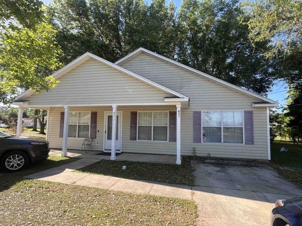 831 Arlington Circle , Quincy, FL 32351