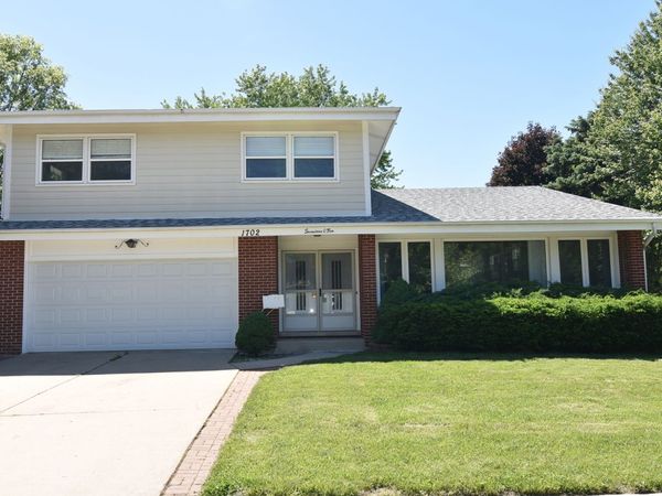 1702 N Waterman Avenue , Arlington Heights, IL 60004