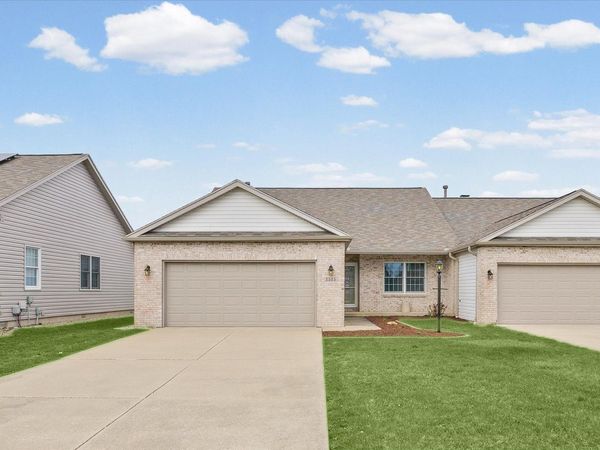 2523 Windward Boulevard, Unit 2523, Champaign, IL 61821