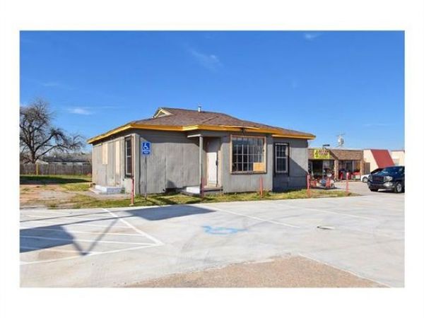 1527 W Gore Boulevard, Lawton, OK 73501