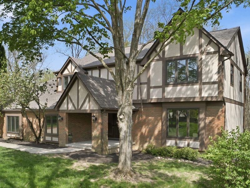 8458 Invergordon Court, Dublin, OH 43017 Photo 2