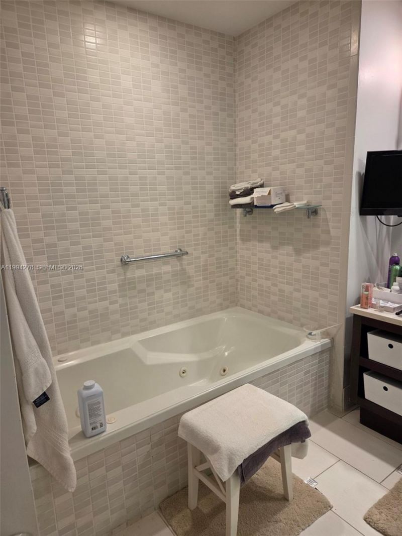 5300 NW 87th Ave, Unit 416, Doral, FL 33178 Photo