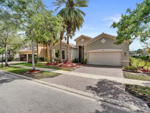 3982 W Whitewater Ave , Weston, FL 33332