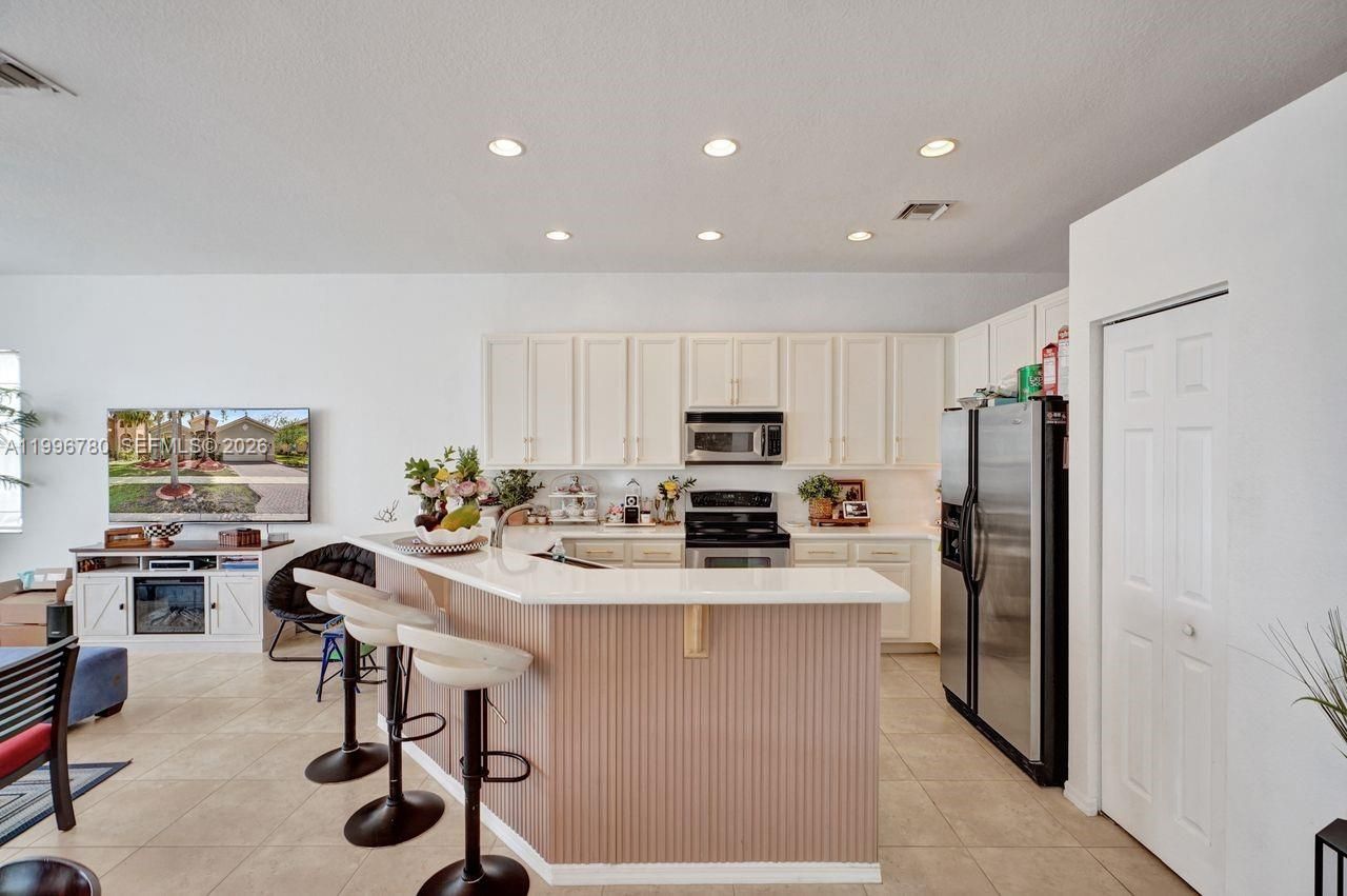 3982 W Whitewater Ave , Weston, FL 33332 Photo