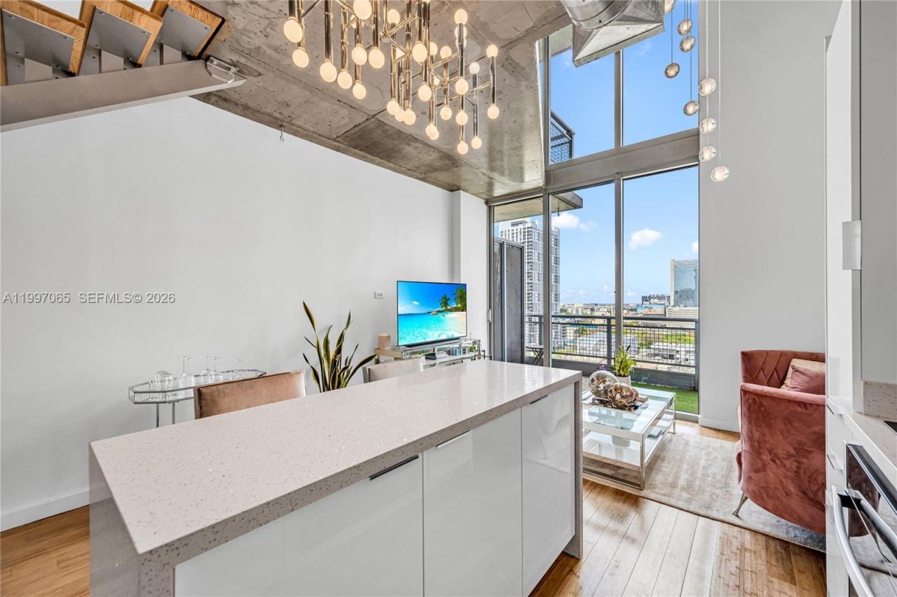 690 SW 1st Ct, Unit 1709, Miami, FL 33130 Photo