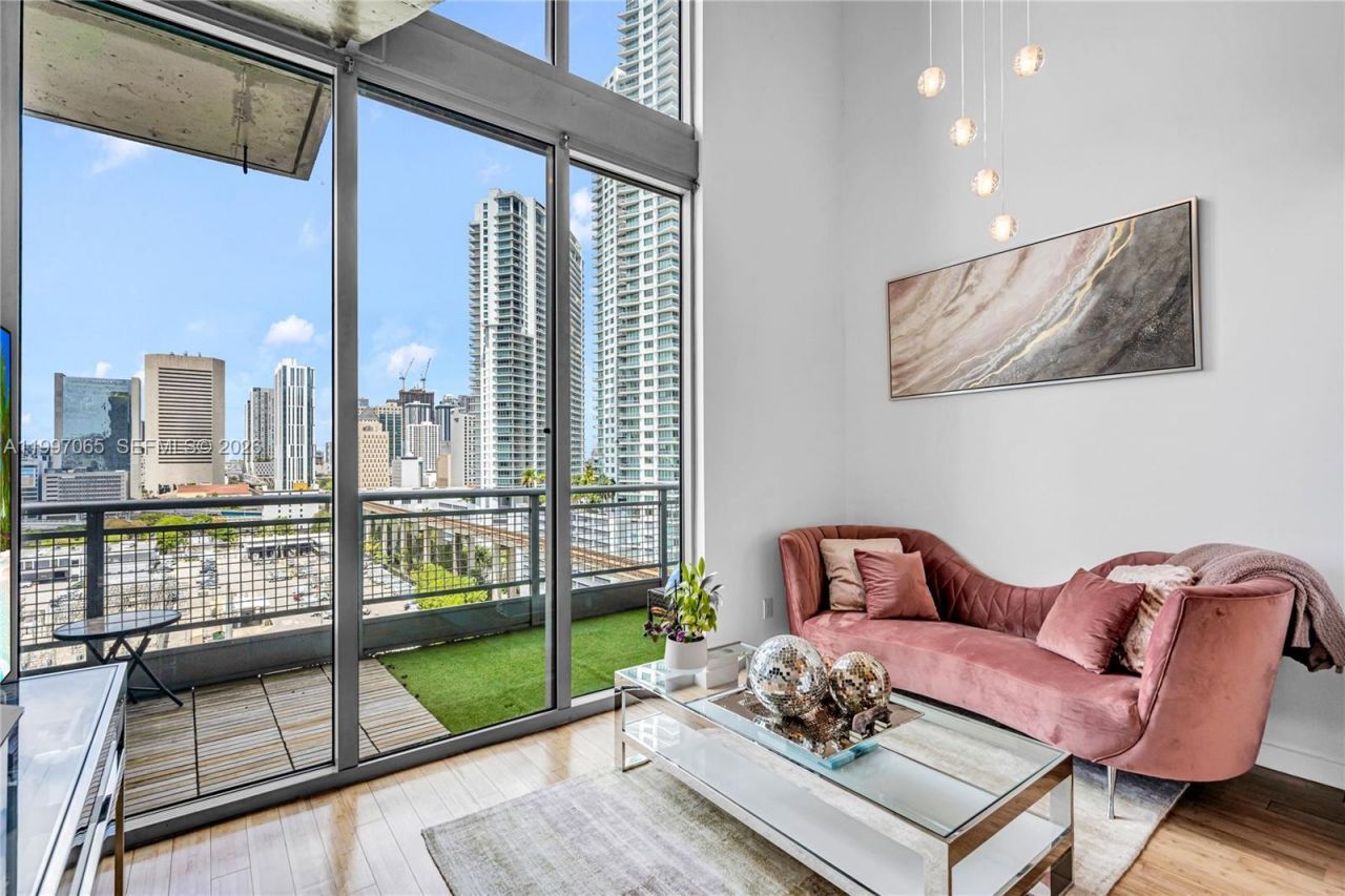 690 SW 1st Ct, Unit 1709, Miami, FL 33130 Photo