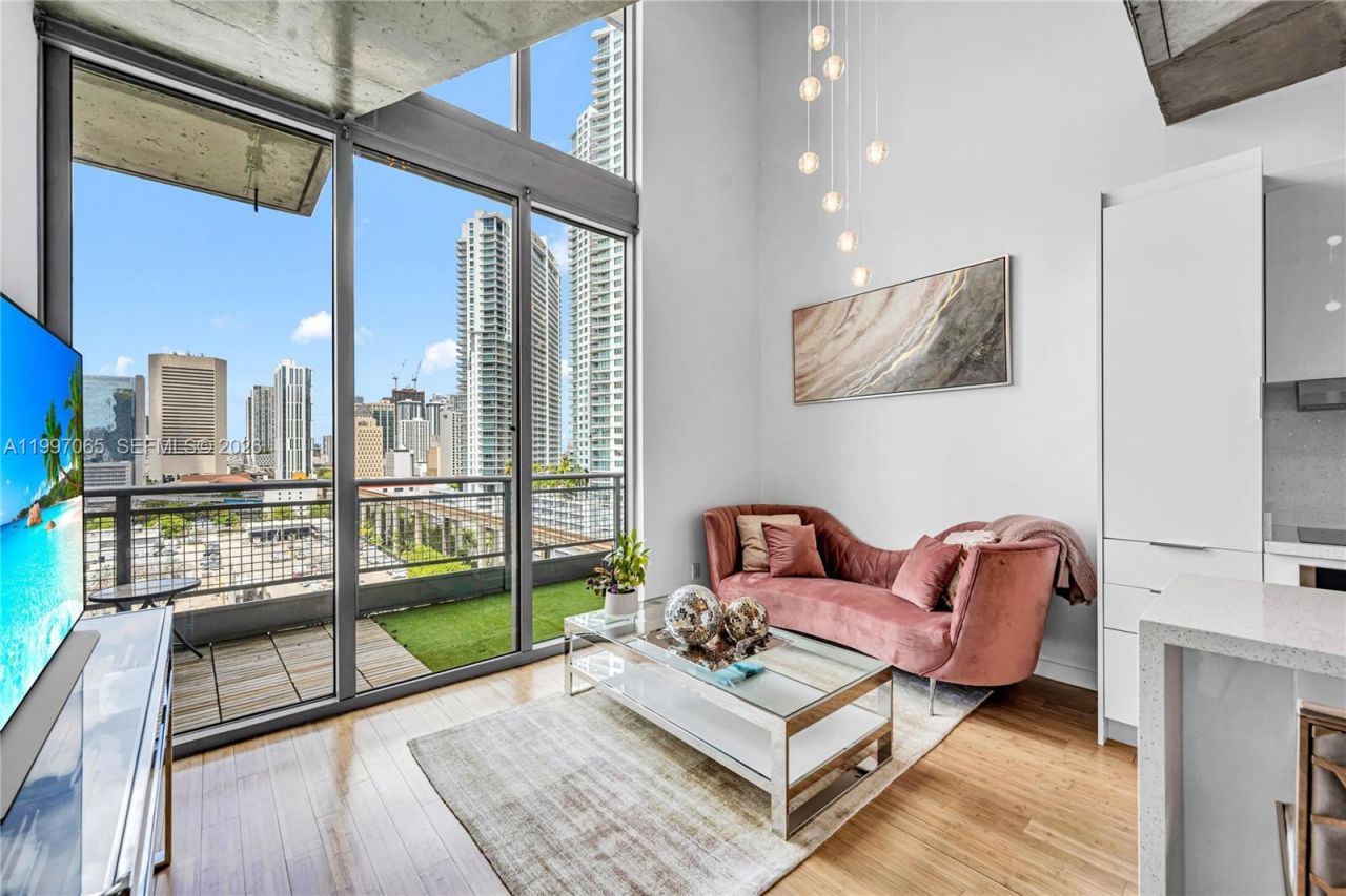 690 SW 1st Ct, Unit 1709, Miami, FL 33130 Photo