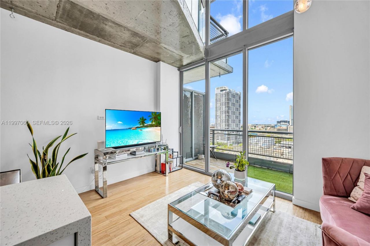 690 SW 1st Ct, Unit 1709, Miami, FL 33130 Photo